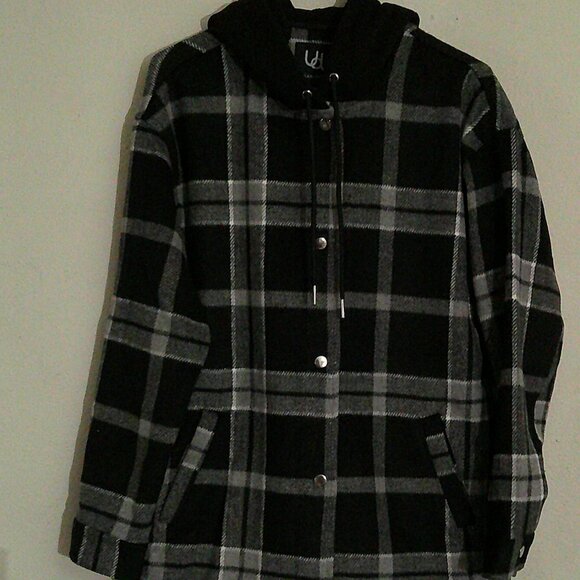 From Trend:Notes-Urban Daizy Black Buffalo Plaid Hooded Oversized Jacket Small - Picture 1 of 10